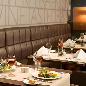 4* Отель Novotel West