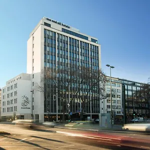 4* Отель Me And Dusseldorf, By Hyatt